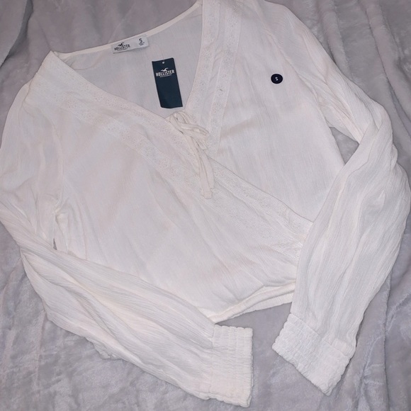 NWT Hollister Textured Long Sleeve Boho Top - Picture 1 of 1